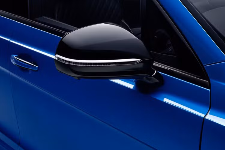 Theo giám đốc kinh doanh (Chief Commercial Officer) Mulliner – David Parker, Mulliner Bespoke Studio của Bentley tiếp tục đẩy mạnh giới hạn của những gì có thể, sự hợp tác này khách hàng khám phá một thế giới mà giới hạn chính là trí tưởng tượng.