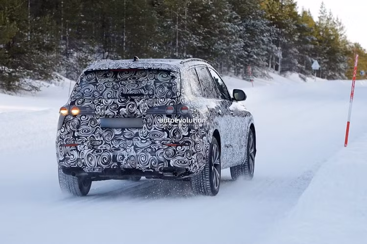 Về trang bị vận hành, nhiều khả năng mẫu xe SUV hạng sang Audi Q9 sẽ được trang bị nhiều phiên bản động cơ hybrid, gồm cả mild-hybrid và hybrid sạc điện.