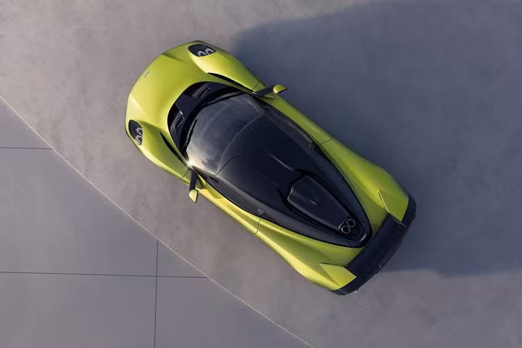 Trợ lực điện cũng làm giảm độ trễ tăng áp đáng kể và năng lượng bị mất có thể được thu lại khi phanh. Valhalla thậm chí có thể chạy hoàn toàn bằng điện trong phạm vi lên đến 14 km mặc dù tốc độ tối đa bị giới hạn ở mức 140 km/h.