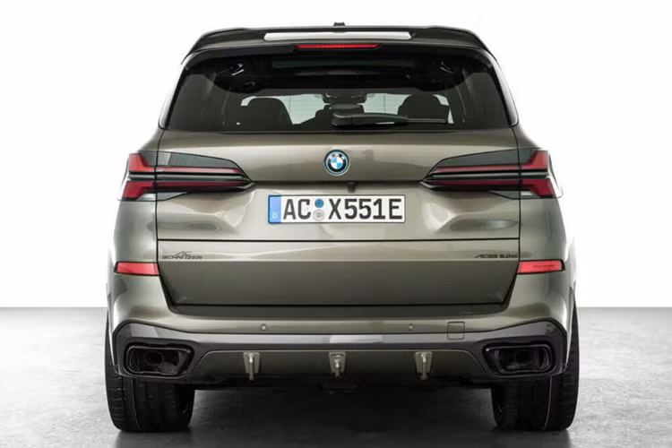 Bên cạnh việc nâng cấp toàn diện chiếc xe với tất cả những chi tiết từ AC Schnitzer, người dùng có thể đặt mua lẻ từng chi tiết phù hợp với chiếc xe SUV hạng sang BMW X5 của mình.