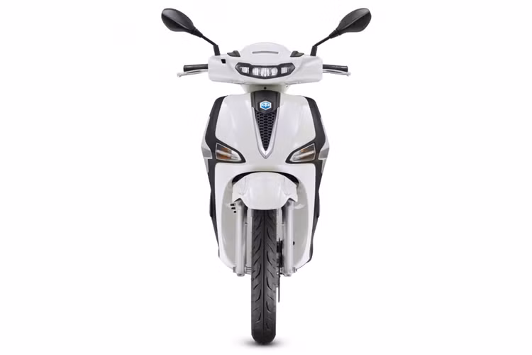 Liberty 2025 có bộ mâm đúc thiết kế mới với kích thước 16 inch ở phía trước và 14 inch ở phía sau. Hệ thống phanh an toàn với phanh đĩa 240 mm phía trước và ABS kênh đơn, cùng với phanh tang trống 140 mm phía sau.