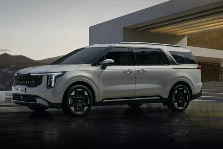 Hiện hãng mới công bố giá bán của bản 9 chỗ. Cụ thể, tại thị trường Hàn Quốc, Kia Carnival 2025 bản 3.5L xăng 9 chỗ đang có giá khởi điểm từ 35,51 triệu won (khoảng 649,8 triệu đồng).