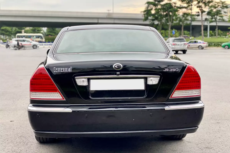 Xe sử dụng động cơ V6 3.5L, sản sinh công suất tối đa 214 mã lực, kết hợp hộp số tự động H-matic 5 cấp. Trang bị an toàn có trên xe gồm: Chống bó cứng phanh ABS, hệ thống kiểm soát lực kéo TCS, phân bổ lực phanh điện tử EBD, hàng loạt các túi khí và hệ thống ổn định trạng thái thân xe VDC…