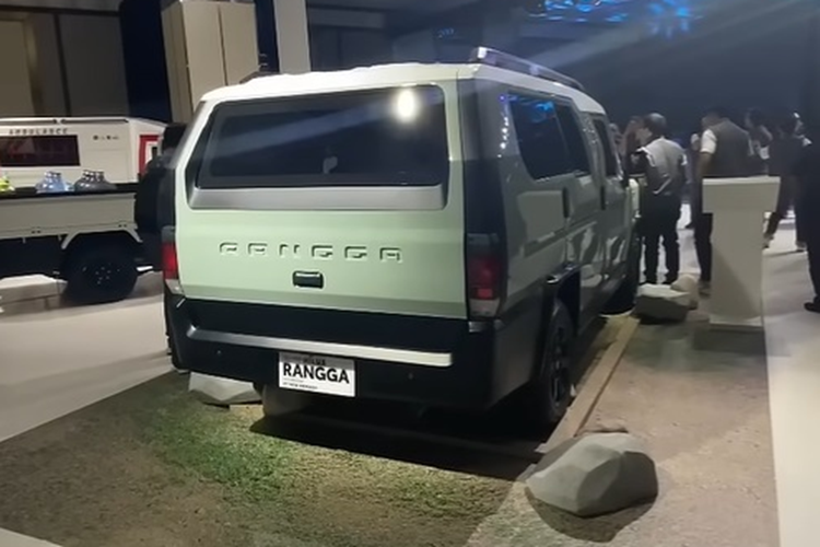 Cung cấp sức mạnh cho mẫu SUV này là hai tùy chọn động cơ. Thứ nhất là động cơ xăng 2.0 lít kết hợp với hộp số sàn 5 cấp, sản sinh công suất 137 mã lực. Thứ hai là động cơ turbodiesel 2.4 lít kết hợp với hộp số tự động 6 cấp sản sinh công suất 148 mã lực.