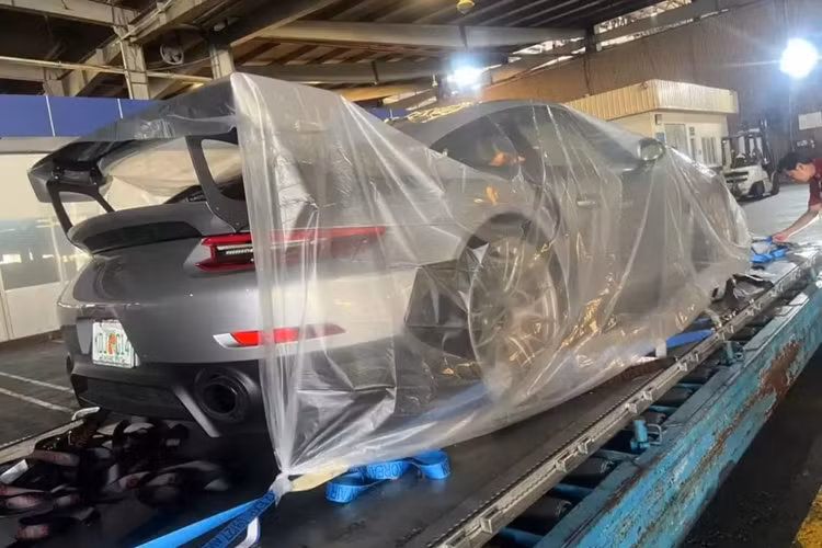 Ở danh sách của hành trình Gumball 3000, còn có 2 chiếc siêu xe Bugatti là Chiron và Chiron Super Sport của các đại gia Campuchia đã chắc suất tham dự, cùng với 2 xe khác là Chiron và Chiron Pur Sport của đại gia Mỹ nhưng không có trong danh sách các xe tham dự.