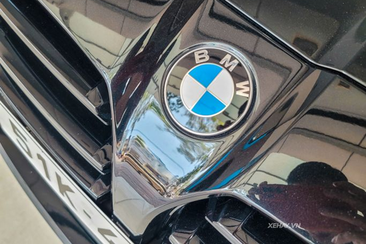 Cung cấp sức mạnh cho mẫu BMW M3 G80 này là khối động cơ 3.0L, 6 xi-lanh, tăng áp kép, sản sinh công suất tối đa 473 mã lực và mô-men xoắn cực đại 550 Nm. Với khối động cơ mạnh mẽ, M3 mới có thể tăng tốc từ 0-96 km/h trong vòng 4,1 giây, trước khi đạt vận tốc tối đa giới hạn điện tử 250 km/h.