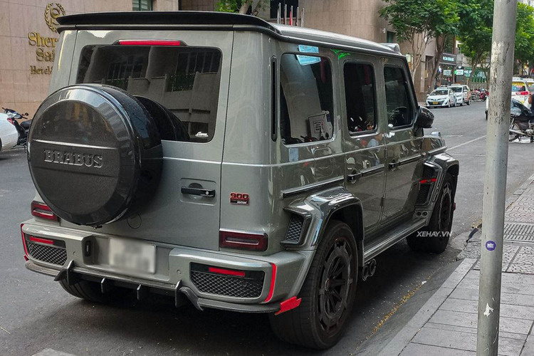 Bản độ này chỉ được sản xuất 25 chiếc trên toàn thế giới, mức giá xe Mercedes-AMG G63 Brabus 900 Rocket Edition hiện khoảng hơn 13 tỷ đồng chưa thuế và các chi phí khi về Việt Nam.