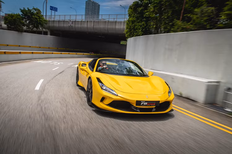 Sở cứu hỏa thông báo sẽ mất một tháng để điều tra nguyên nhân vụ cháy. Hiện chủ xe đang chuẩn bị khởi kiện công ty lái xe hộ ra tòa. Đại diện công ty và ứng dụng đặt xe cho biết hiện họ đang tiến hành điều tra nội bộ và sẽ liên hệ với chủ xe trong thời gian tới.