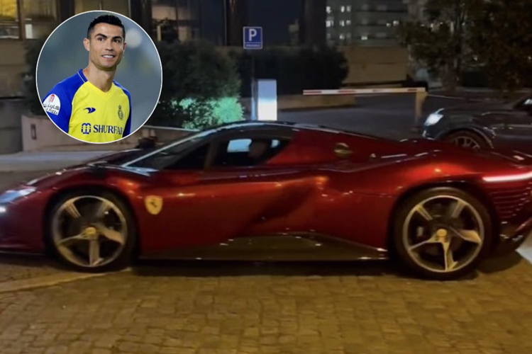 Việc Cristiano Ronaldo tậu Ferrari Daytona SP3, đồng nghĩa siêu sao bóng đá người Bồ Đào Nha vừa bổ sung một chiếc Ferrari phiên bản giới hạn vào bộ sưu tập siêu xe của mình.