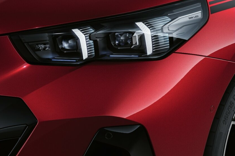 BMW ra mat goi do chinh hang cho 5 Series Touring va i5 Touring-Hinh-11