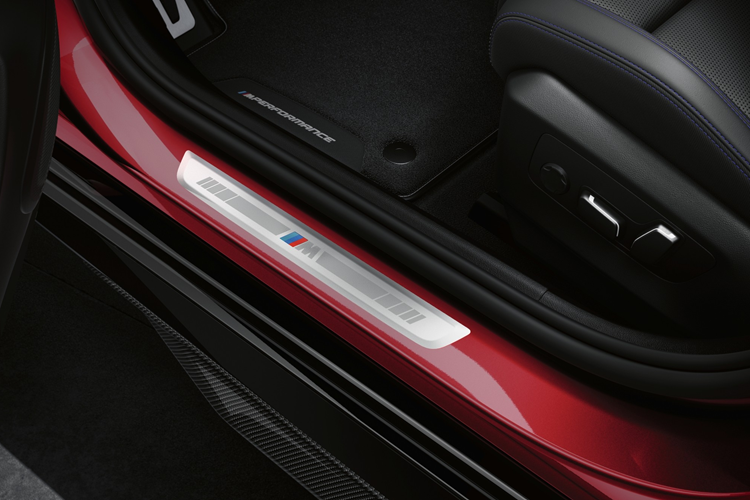 BMW ra mat goi do chinh hang cho 5 Series Touring va i5 Touring-Hinh-10