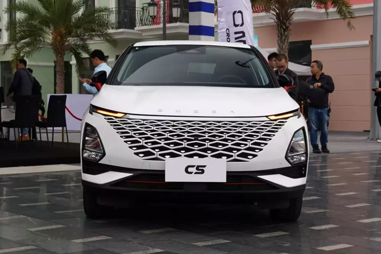 Omoda cũng là thương hiệu xe toàn cầu của Chery, tham vọng dấn thân sang các thị trường ngoài Trung Quốc như Đông Nam Á, Nam Mỹ, Nam Phi, Úc và Nga. Màn ra mắt của Omoda ở thị trường Nga khá thành công khi thương hiệu này đứng thứ 8 về doanh số tại Nga trong quý I năm 2023.