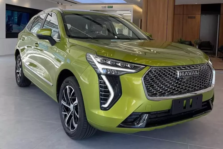 Vào hồi đầu năm nay, ông Nguyễn Văn Dũng, Tổng giám đốc Haval Việt Nam, đã tiết lộ kế hoạch ra mắt 2 mẫu xe mới. Một trong số đó có Haval Jolion - đàn em của H6 đang bán tại Việt Nam. Đến nay, nhân viên tư vấn bán hàng tại đại lý đã hé lộ thời điểm Haval Jolion ra mắt Việt Nam.