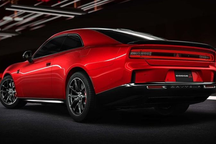 Hệ dẫn động bốn bánh là trang bị tiêu chuẩn trên tất cả phiên bản. Ở cấu hình cao nhất, mẫu xe cơ bắp thuần điện này tăng tốc từ 0 lên 97 km/h chỉ trong trong 3,3 giây, trước khi đạt vận tốc tối đa là 220 km/h.