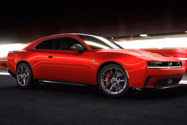 Mới đây, tập đoàn Stellantis cho biết Dodge Charger Daytona R/T và Scat Pack phiên bản 2 cửa đã được đưa vào sản xuất trong quý II năm nay. Mức giá cho hai phiên bản này lần lượt là 59.595 USD (khoảng 1,5 tỷ đồng) và 73.190 USD (khoảng 1,8 tỷ đồng).