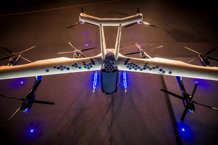 Cung cấp sức mạnh cho phương tiện CitiAirbus NextGen này sẽ là 8 động cơ điện, giúp chiếc xe bay của hãng Airbus có thể di chuyển một cách linh hoạt theo 2 phương chính.