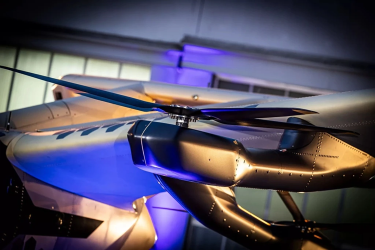 Chuyến bay đầu tiên của phương tiện này dự kiến sẽ được tổ chức vào cuối năm nay. Tính an toàn của phương tiện này cũng là một yếu tố quan trọng trong quá trình thử nghiệm.