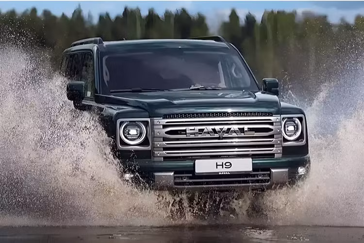 Vào tháng 1/2024, Haval H9 2025 mới đã chính thức trình làng tại thị trường nội địa Trung Quốc với thiết kế rất ấn tượng, cùng trang bị rất đáng để khám phá. Và mới đây, hình ảnh chính thức của phiên bản Haval H9 thế hệ mới ở nước ngoài đã chính thức được công bố.