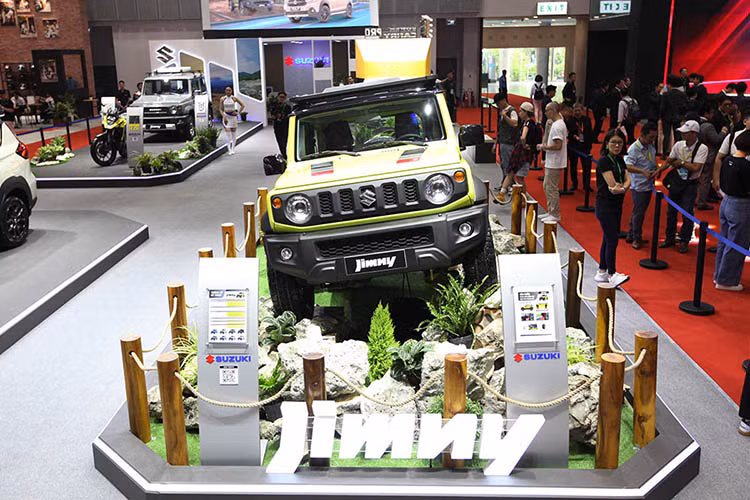 Suzuki XL7 va Jimny tai Viet Nam dang giam hang chuc trieu dong-Hinh-3