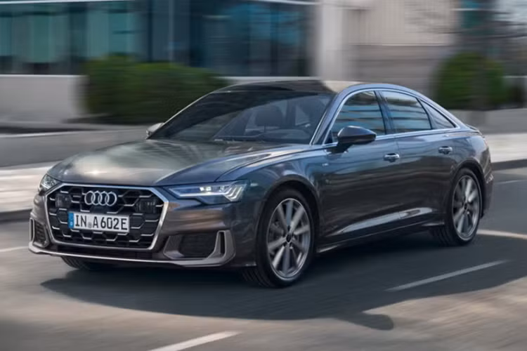 Phiên bản được phân phối có tên cụ thể là Audi A6 sedan S line 40 TFSI 2025 mới. Mức giá xe Audi A6 2025 dự kiến từ 2,299 tỷ đồng. Tuy nhiên, thông tin này vẫn chưa được phía Audi Việt Nam xác nhận.
