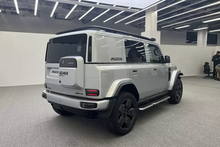 Chery iCAR V23 cũng sẽ được trang bị chip 8155, có nghĩa là trong khi cung cấp khả năng chơi địa hình + sửa đổi, chiếc xe mới cũng sẽ có các chức năng hỗ trợ lái xe cấp độ L2++ (tên chính thức), bao gồm cả chức năng hỗ trợ lái xe cao cấp. tốc độ NCA và bãi đậu xe bộ nhớ...