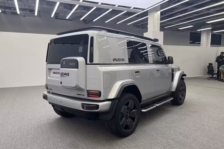 Chery iCAR V23 cũng sẽ được trang bị chip 8155, có nghĩa là trong khi cung cấp khả năng chơi địa hình + sửa đổi, chiếc xe mới cũng sẽ có các chức năng hỗ trợ lái xe cấp độ L2++ (tên chính thức), bao gồm cả chức năng hỗ trợ lái xe cao cấp. tốc độ NCA và bãi đậu xe bộ nhớ...