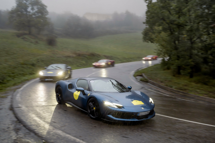 Chuyến thăm thú vị đến ngôi nhà của Ferrari tại Maranello trên con đường đi qua vùng nông thôn và những điểm dừng chân độc quyền tràn ngập lịch sử và vẻ đẹp.