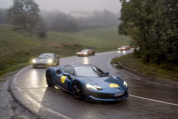 Chuyến thăm thú vị đến ngôi nhà của Ferrari tại Maranello trên con đường đi qua vùng nông thôn và những điểm dừng chân độc quyền tràn ngập lịch sử và vẻ đẹp.