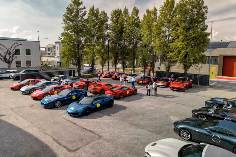 Ngam dan Ferrari tuyet dep trong hanh trinh Emilia-Romagna-Hinh-2