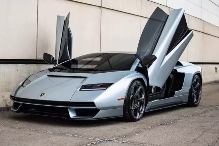 Câu chuyện về việc tay chơi siêu xe Minh Nhựa muốn tậu Lamborghini Countach LPI 800-4 bản sản xuất giới hạn 112 xe trên toàn cầu, giá khởi điểm từ 2,64 triệu USD (tương đương khoảng hơn 61 tỷ đồng), đã nhận được sự quan tâm không nhỏ của giới mê xe trong nước.