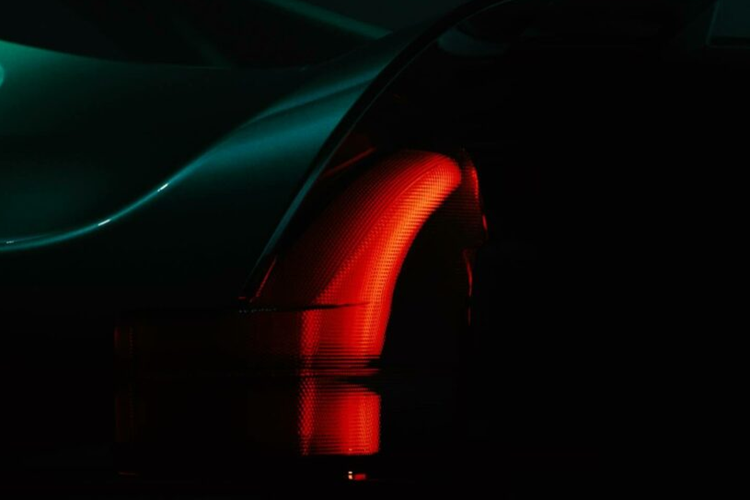 TWR không cung cấp thông tin chi tiết về các thông số kỹ thuật nhưng thương hiệu vẫn hé lộ những thông tin cơ bản như xe được trang bị khối động cơ V12 tăng áp sẽ tạo ra công suất hơn 600 mã lực, khiến mẫu xe trở nên mạnh hơn đáng kể so với bất kỳ mẫu xe thương mại nào của chiếc xe tài trợ Jaguar XJS vẫn được sản xuất từ năm 1975 đến năm 1996.