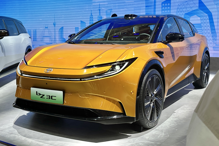 Toyota bZ3C dự kiến chính thức ra mắt vào cuối năm nay. Mẫu xe này sẽ được lắp ráp tại nhà máy liên doanh FAW-Toyota đặt tại Thiên Tân, Trung Quốc.
