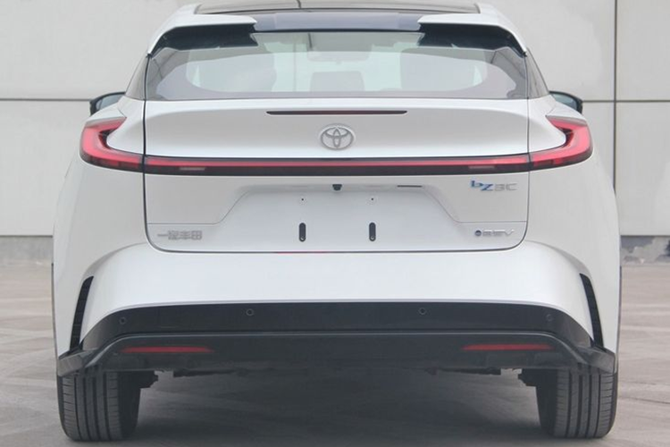 Sau gần nửa năm, bZ3C đã được thương hiệu chủ quản đăng ký bản quyền tại Bộ Công nghiệp và Công nghệ thông tin Trung Quốc (MIIT) trước khi chính thức công bố tới người tiêu dùng.