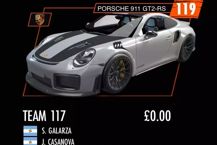 Porsche Carrera GT chỉ được sản xuất trong vòng 2 năm và thời gian này chỉ đủ cho 1.270 chiếc ra đời. Dòng xe Carrera GT từng nhận danh hiệu Best Dream Machine (cỗ máy đáng mơ ước nhất) của chương trình TV MotorWeek vào năm 2005.