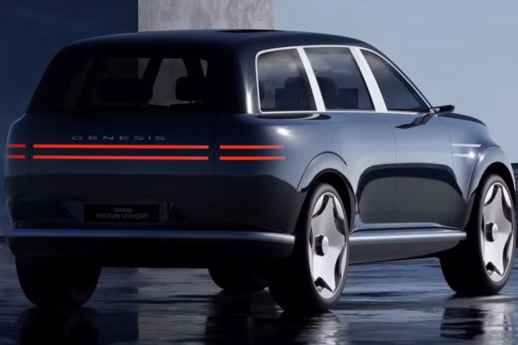 Chưa hết, Genesis GV90 hoàn toàn mới còn được trang bị hệ thống sưởi bức xạ nhiệt tiên tiến. Tính năng này khi sử dụng cùng điều hòa truyền thống có thể giảm tiêu thụ năng lượng tới 17%, mang lại giải pháp hiệu quả hơn cho việc lái xe vào mùa đông.