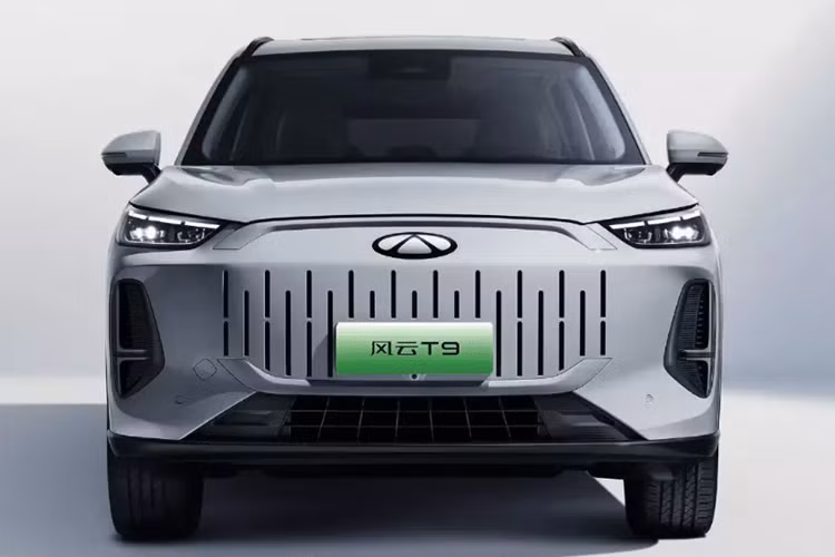 Theo đó, mức giá xe Chery Fulwin T9 2024 bán ra từ 129.900 đến 169.900 nhân dân tệ (17.900 – 23.500 USD), tương đương 422 triệu đồng đến 553 triệu đồng, xe được cung cấp với bốn phiên bản.Trước khi ra mắt, Chery Fulwin T9 đã nhận được hơn 45.500 đơn đặt hàng trước.