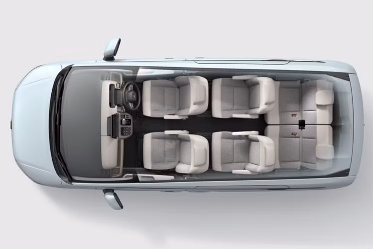 Giống như phiên bản tiền nhiệm, Honda Freed có sẵn phiên bản chạy xăng và phiên bản sử dụng động cơ Hybrid, cả hai đều có phiên bản dẫn động 2WD và 4WD.