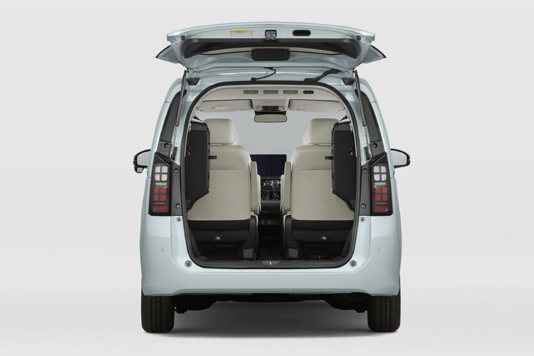 Được biết, phiên bản được trang bị hệ thống e:HEV mới sẽ kết hợp động cơ 1.5 lít với động cơ điện kép, mang lại hiệu suất và hiệu quả tốt hơn so với mẫu xe cũ.