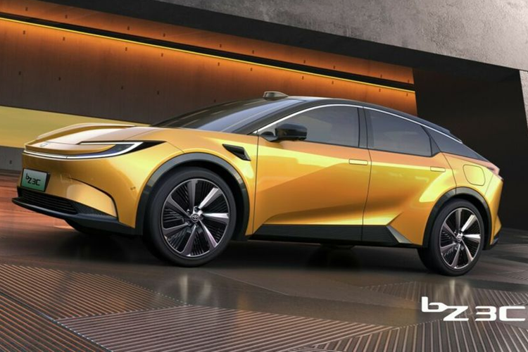 Xu thế ưa chuộng xe điện được thể hiện rất rõ tại triển lãm Auto China hiện đang diễn ra ở Bắc Kinh. Tại triển lãm này, ông lớn ngành ô tô Nhật Bản cũng đã thu hút nhiều sự chú ý khi trình làng 2 mẫu xe điện mới là Toyota bZ3C và bZ3X.