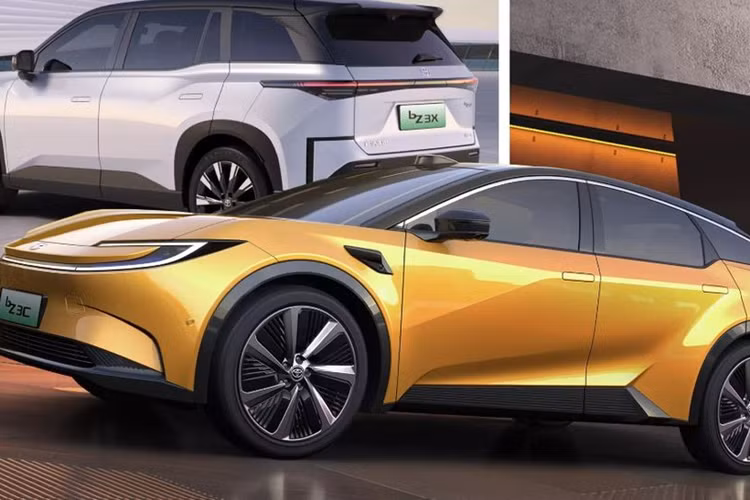 Trên thực tế, kiểu dáng của cả hai mẫu xe này đã được hé lộ dưới dạng concept vào năm ngoái, cũng tại Auto China. Tại triển lãm lần này, hai mẫu xe điện Toyota bZ3C và bZ3X đều sẽ được lên dây chuyền sản xuất vào năm sau.