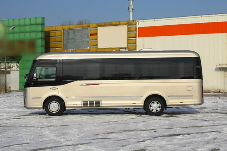 Hiện nay, Hongqi vẫn chưa thông báo chính thức về giá của mẫu xe này tuy nhiên theo nhiều người dự đoán, mứ giá xe Hồng Kỳ Gouyue sẽ có giá khoảng 600.000 USD (tương đương khoảng 14 tỷ đồng)