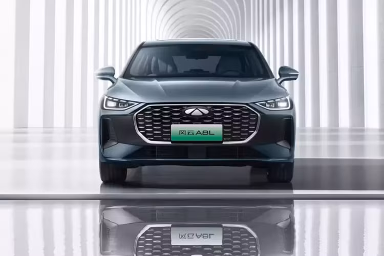 Có một nhà vô địch mới cho kỷ lục thế giới Guinness về chiếc xe PHEV có quãng đường di chuyển xa nhất trên thế giới. Khi ra mắt Chery Fulwin A8L 2025 mới vào ngày 17/12/2024 vừa qua, người ta đã công bố rằng chiếc xe đã đạt được quãng đường di chuyển là 2369,915 km khi sạc đầy và với bình nhiên liệu đầy.