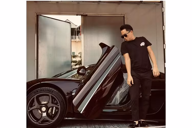 Tuy nhiên là thời gian chính xác diễn ra sự kiện còn phải phụ thuộc vào vấn đề siêu phẩm Koenigsegg Regera trăm tỷ sẽ được làm thủ tục nhanh hay chậm để vào Việt Nam, xe chưa về tới Campuchia.