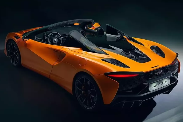 Thời gian ra mắt McLaren Artura Spider tại Việt Nam đã được tiết lộ và thư mời cũng đã gửi đến các khách hàng tiềm năng, nhiều khả năng mẫu xe này sẽ có giá bán chính hãng rất tốt, dưới 19 tỷ đồng, vẫn sẽ là 1 lựa chọn hấp dẫn bên cạnh các siêu xe khác.