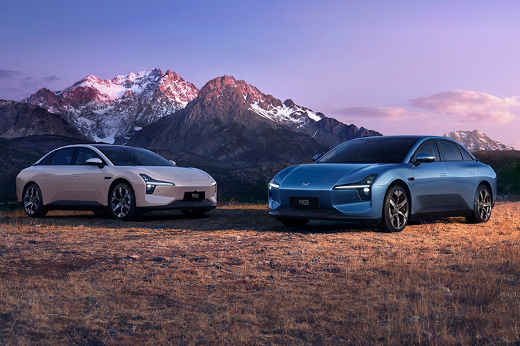 Các phiên bản thông số kỹ thuật thấp hơn, bao gồm các mẫu có trọng lượng 1631 và 1661 kg, sẽ đi kèm với động cơ điện TZ180XS120 có thể cung cấp công suất tối đa 140 kW. Đọc qua các thông số kỹ thuật, có vẻ như phiên bản này sẽ không có camera và radar bên ngoài, điều này có thể giải thích cho phiên bản nặng 1631 kg.