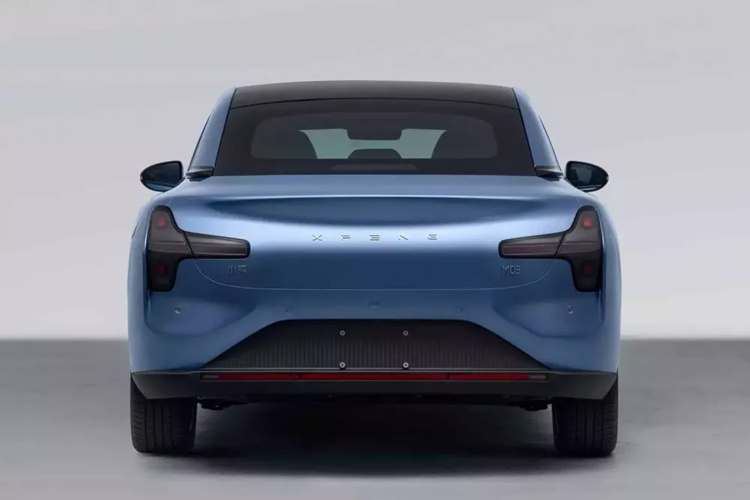 Xpeng M03 chạy điên mới được cơ quan quản lý chính phủ ở Trung Quốc tiết lộ từng được biết đến với cái tên Mona và người ta kỳ vọng rằng nó sẽ là một thương hiệu phụ của Xpeng. Tuy nhiên, chiếc xe này hiện là dòng sản phẩm mới của Xpeng.