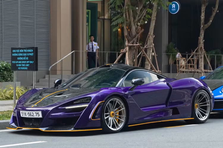 Body kit N-Largo do Novitec tạo ra chỉ đúng 15 bộ cho các chủ xe McLaren 720S trên toàn thế giới với chất liệu chính là Forged Carbon Fiber, một loại vật liệu carbon rất đắt tiền sẽ giúp cho ngoại hình siêu phẩm độ này trở nên rất hầm hố.