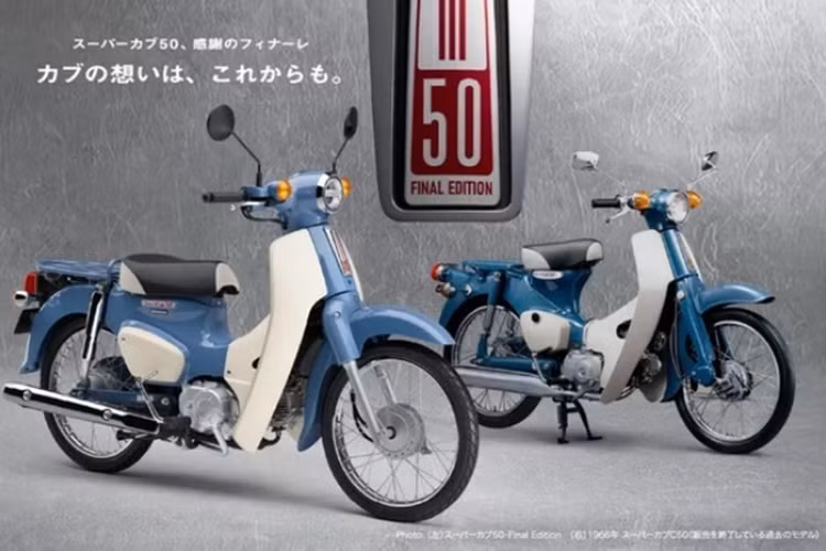 Đáng tiếc, mẫu xe máy Honda Super Cub 50 huyền thoại sẽ bị khai tử. Tuy nhiên, hãng xe Nhật Bản sẽ tung ra thị trường phiên bản đặc biệt vào ngày 12/12/2024 tới đây để tri ân các khách hàng và người dùng yêu mến thuong hiệu Super Cub.