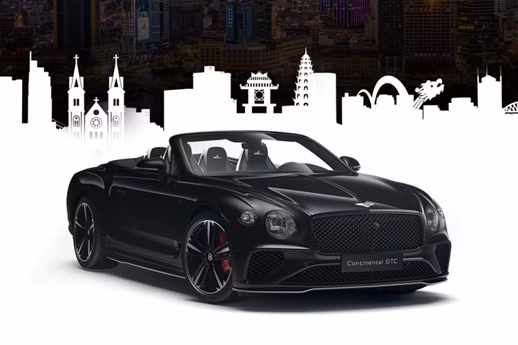 Chưa dừng lại đó, 1 số công trình rất nổi bật ở Việt Nam như quần thể di tích Văn Miếu - Quốc Tử Giám, Nhà hát lớn Hà Nội - biểu tượng của thủ đô ngàn năm văn hiến, cầu Rồng - biểu tượng văn hóa của Đà Nẵng, hay các tòa nhà cao tầng Bitexco, Landmark 81 và Vietcombank - minh chứng của một thành phố Hồ Chí Minh phát triển bậc nhất cũng được khéo léo khắc họa tinh tế.