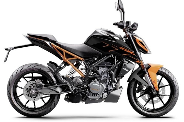 Cung cấp sức mạnh cho KTM 200 Duke 2025 vẫn là động cơ một xi-lanh dung tích 199,5 phân khối, làm mát bằng dung dịch cho công suất 25 mã lực, mô-men xoắn cực đại 19,3 Nm. Động cơ đi cùng hộp số 6 cấp.